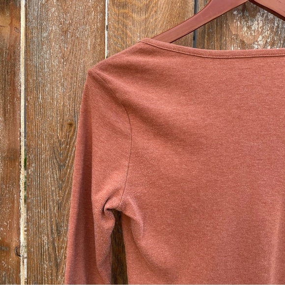 EDDIE BAUER Women’s Rust Brown Henley Round Neck Long Sleeve T Shirt Size Medium - Picture 10 of 11